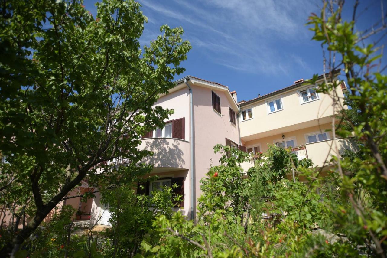 Apartmani Vitkovic II ツレス エクステリア 写真