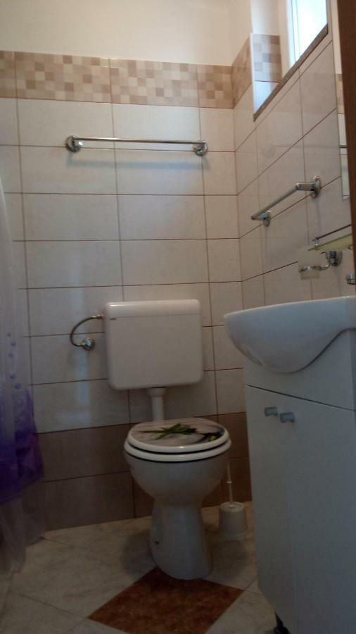 Apartmani Vitkovic II ツレス エクステリア 写真